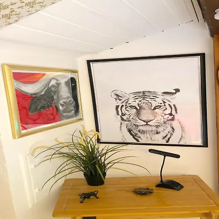 펜션 Ferienhaus, Schoental-winzenhofenn *